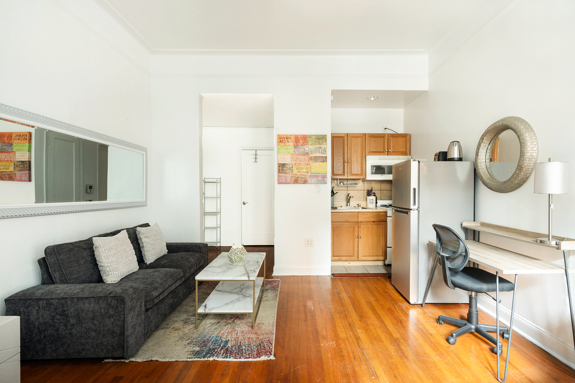 Short photo description should go right here