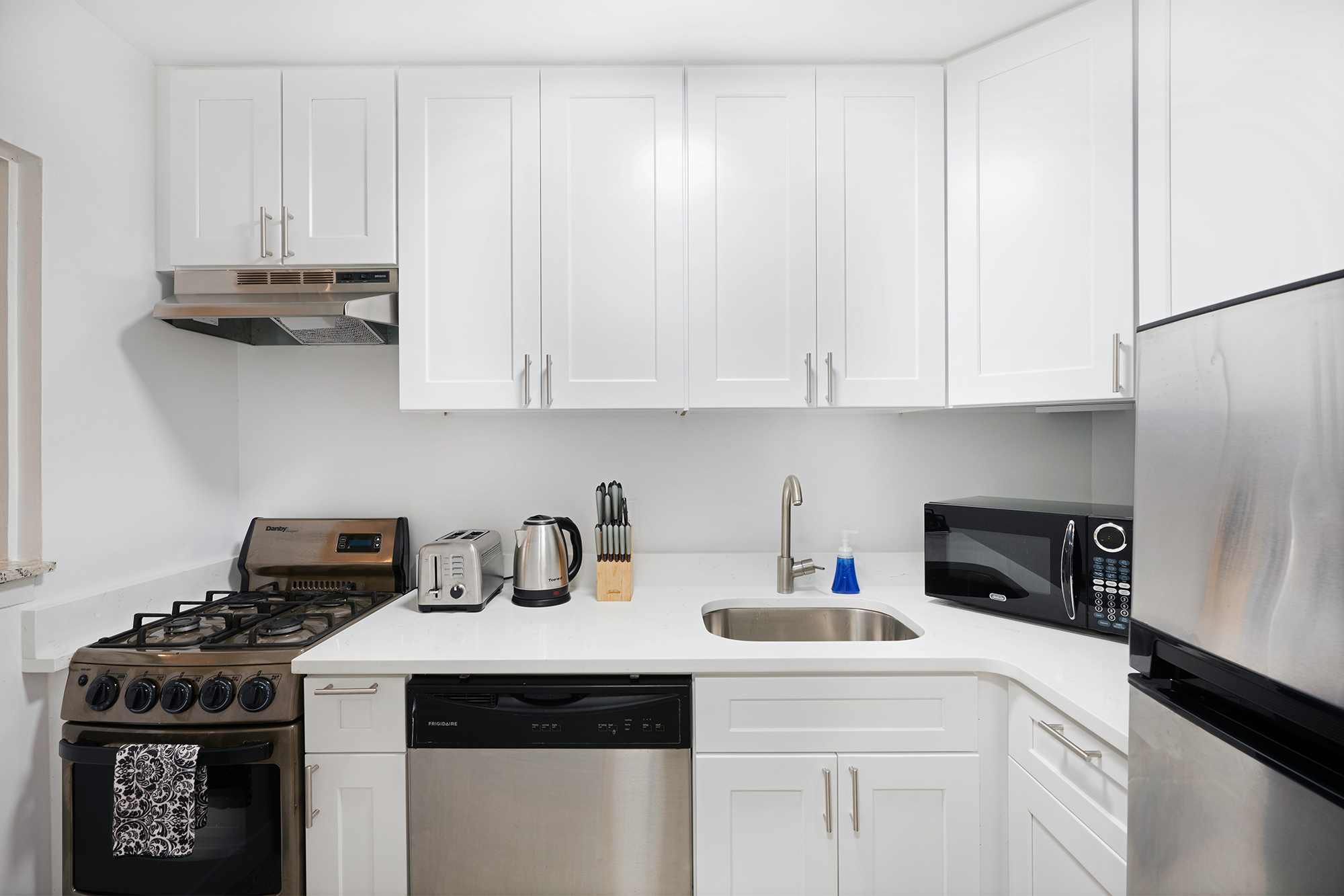 Short photo description should go right here