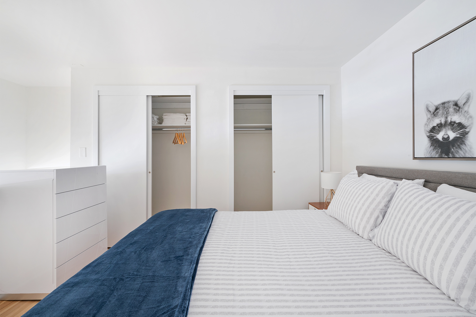 Short photo description should go right here