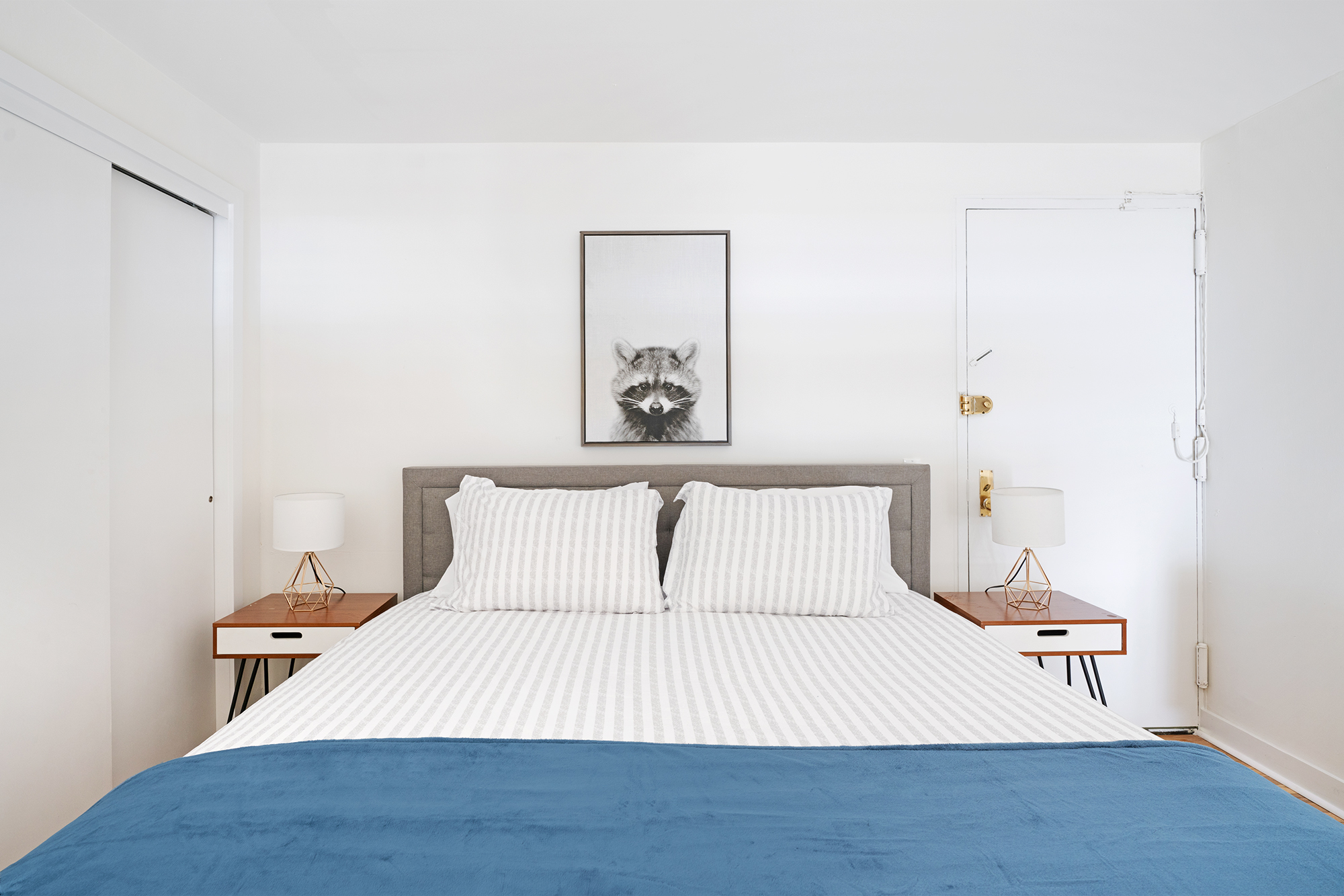 Short photo description should go right here